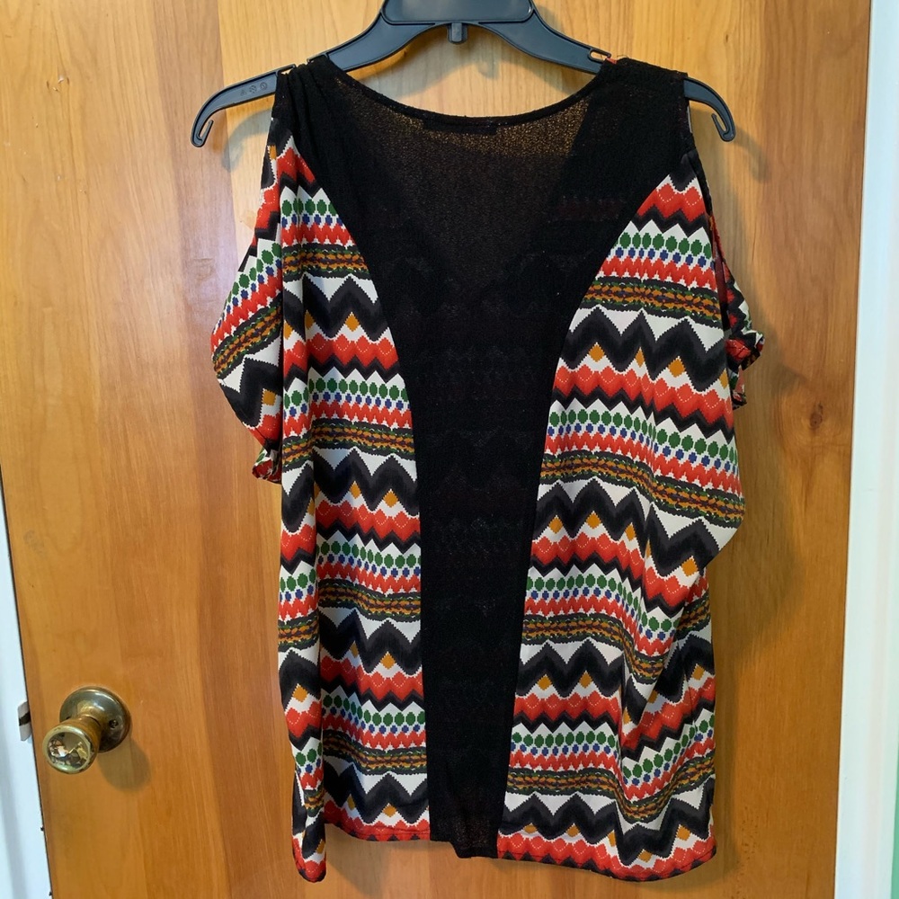 Multicolored Patterned Cold Shoulder Top - Picture 2 of 8
